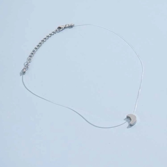 🌙 Floating clear choker w/ crescent moon pendant - Picture 5 of 11